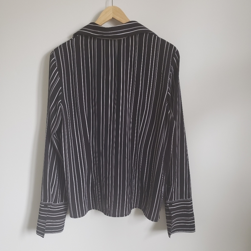 ⭐3/$25⭐ Striped Button Down Blouse - Picture 2 of 9